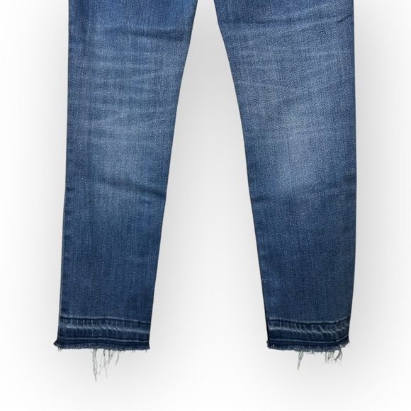Denim Forum The Nico Mid Rise Skinny Crop in Medium Lagoon 26 - Picture 6 of 9